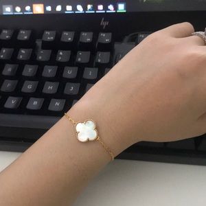 Van Cleef and Arpels style bracelet solid 21K gold